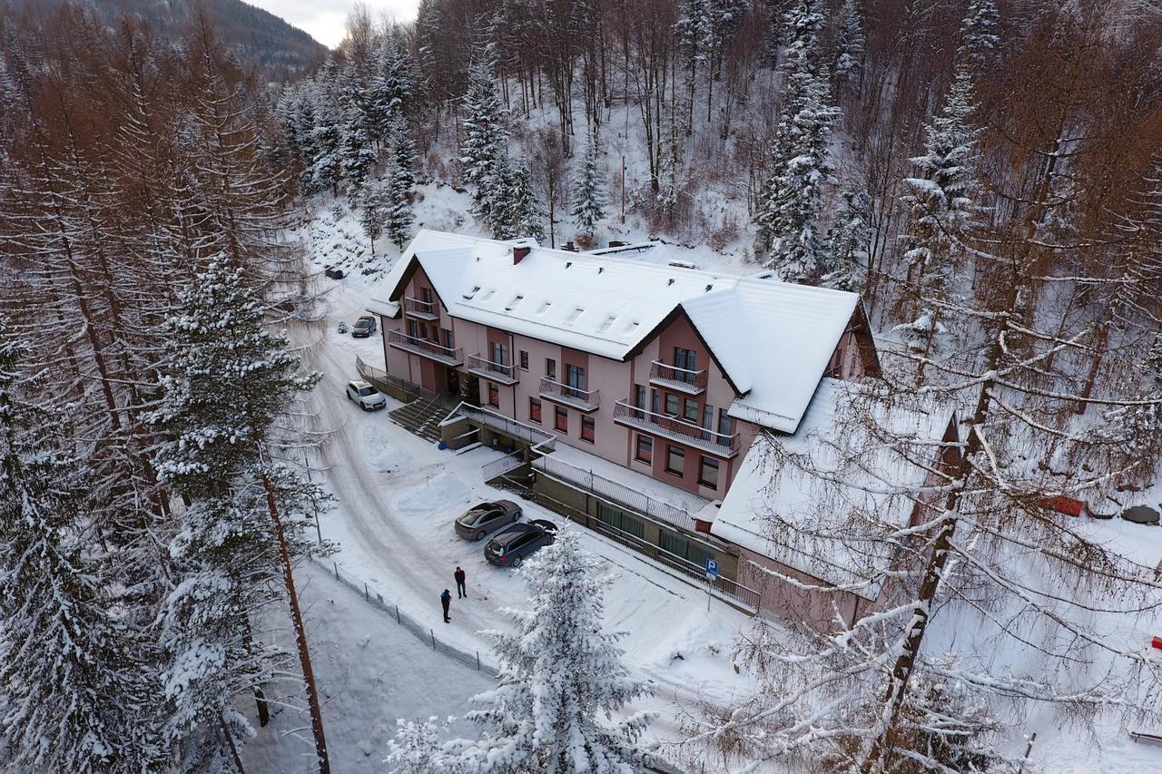Hotel Klaudia Juszczyn Exterior foto